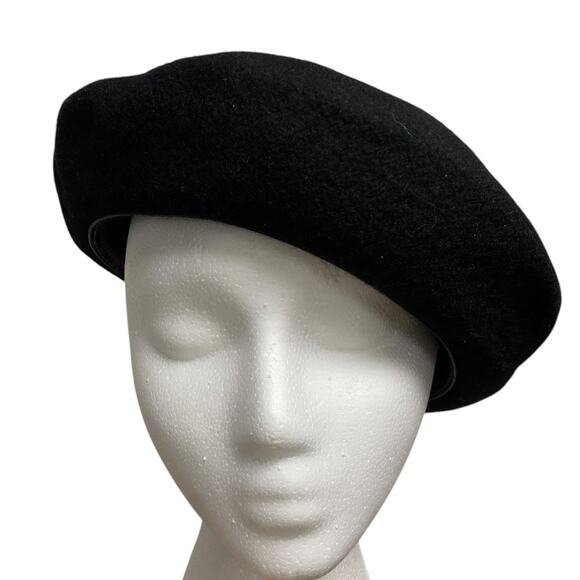 Vintage Lake Of Isles Black Wool Adult Size L Beret Cap Hat - Picture 1 of 11